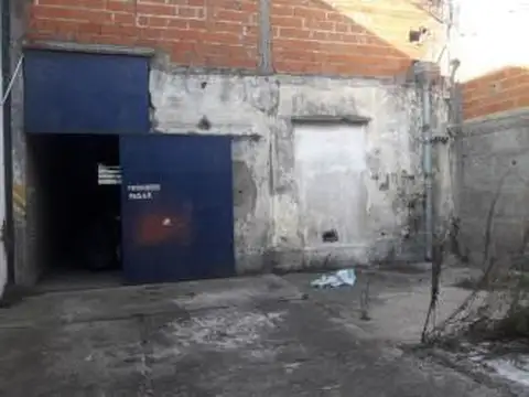 Galpon en Venta en Bernal Oeste, USD 62.000