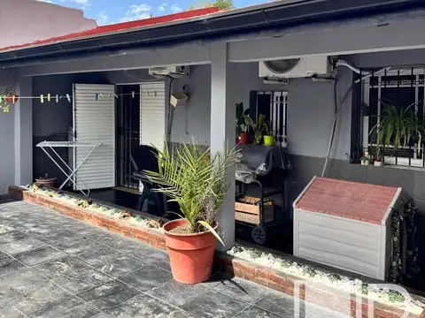 Casa con Departamento o Quincho 