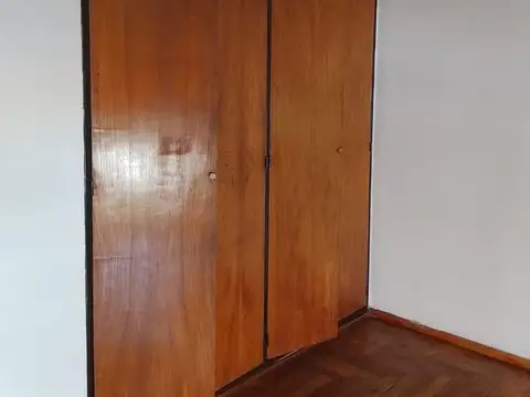 Paraguay 1300, Piso 03