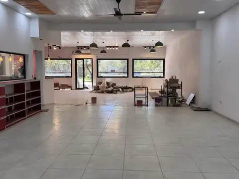 Local Comercial San Martín entre Sanguinetti y Pellenc