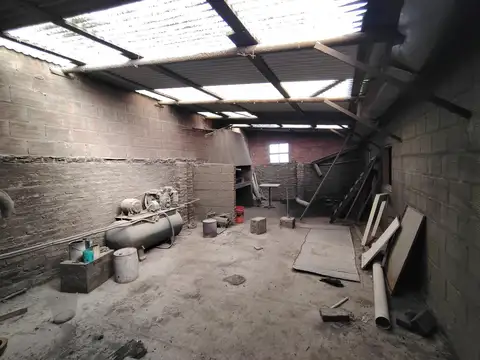 Alquiler Galpón  190 m2 en Caseros, 3 niveles