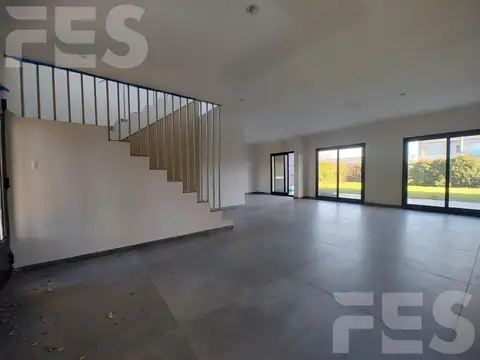 Casa en Venta en Haras Santa Maria - Los Eucaliptus, USD 260.000