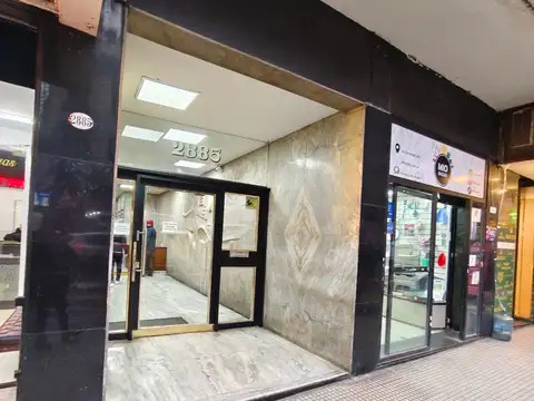 av corrientes 2800, Piso 1