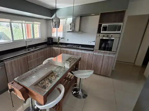 Casa en Venta en Juana Koslay, USD 265.000