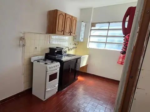 Departamento en Alquiler en Monte Castro, $ 490.000