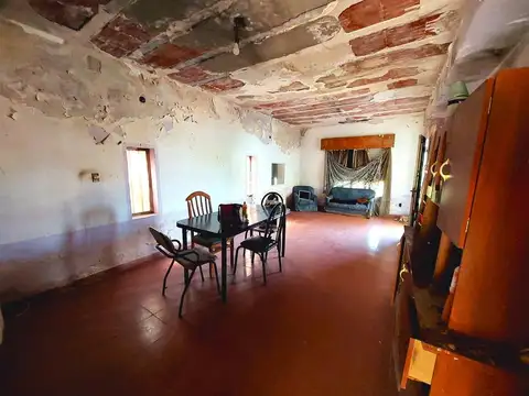 Casa 3 ambientes con 1 baño