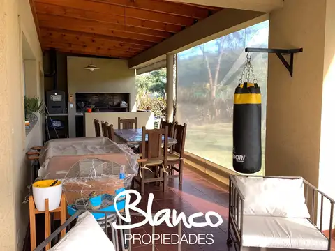 Casa 5 ambientes con 3 baños