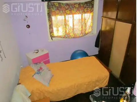 Casa en Venta en Castelar Sur, USD 70.000