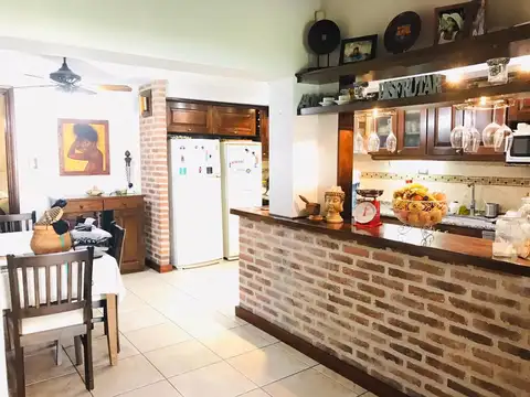 Casa en Venta en Ituzaingo, USD 350.000