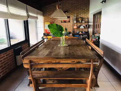 Casa 5 ambientes con 1 baño