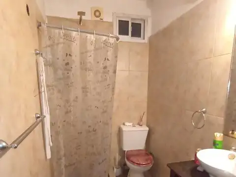 Depto Tipo Casa en Venta 70 años