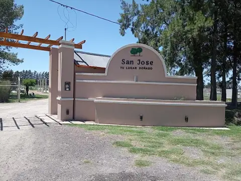 Terrenos y Lotes en Venta en Abasto [Cod: ]