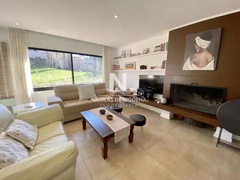 Casa 3 ambientes con 2 baños