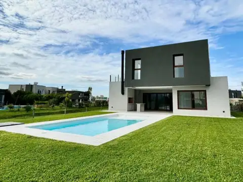 Casa en Venta en Countries y Barrios Cerrados en Esteban Echeverria, USD 620.000