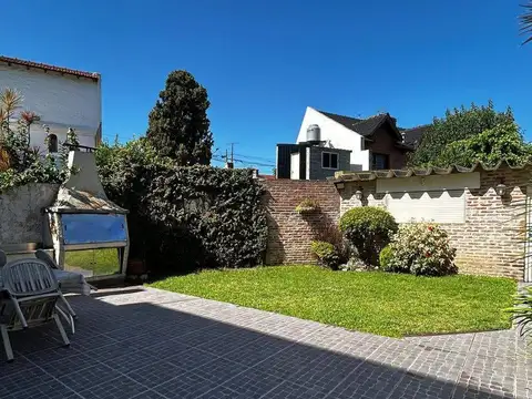 Casa en venta de 3 dormitorios c/ cochera en Remedios de Escalada