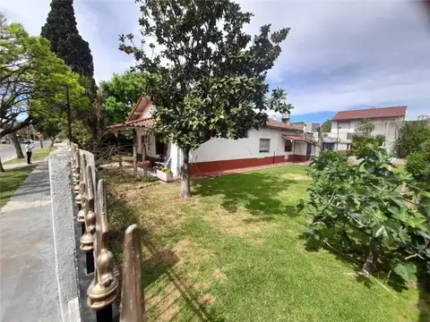 Casa en Venta en Luis Guillon, USD 220.000