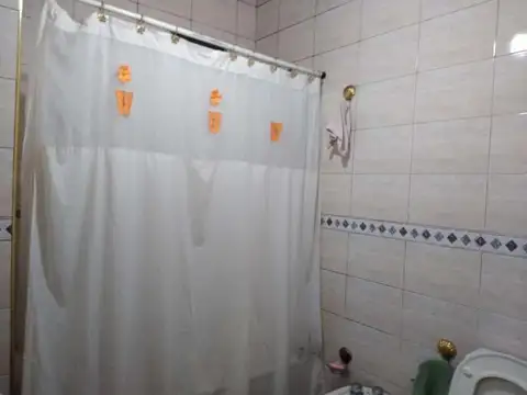 Casa en Venta en Gonzalez Catan, USD 80.000