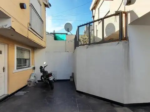 Rivera Indarte 49, B1753AAA Villa Luzuriaga, Provincia de Buenos Aires, Argentina, Villa Luzuriaga, Buenos Aires, Argentina.