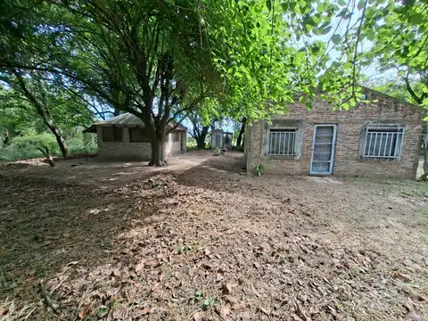 VENTA CAMPO EN ARROYO LEYES CON BAJADA AL RIO