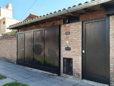 Casa en Venta con 1 cochera