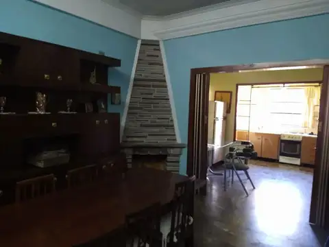 CASA EN LOTE PROPIO DE 4 AMBIENTES CON PARQUE, MUY BUENA UBICACION, HUDSON 4600 - Villa Lugano,...