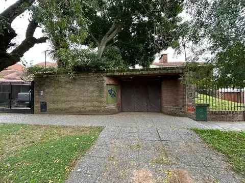 Terreno en Venta en Adrogue, USD 210.000