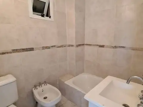 Joaquin V.Gonzalez 2800 Piso 2 Dpto A y B (1824), Lanus, Buenos Aires, Argentina 2800