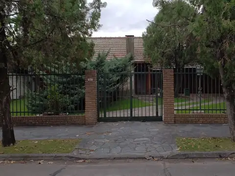 Terreno en Venta en Castelar Sur, USD 225.000