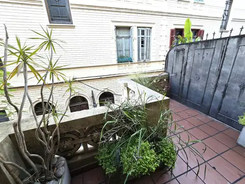 Oficina comercial apta vivienda Pasaje de la Piedad