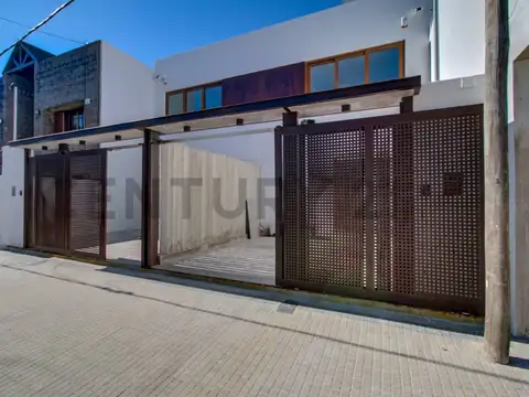 11 e/ 35 y 36 100, Piso 0