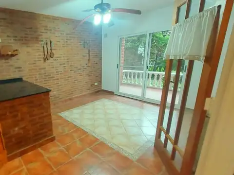 Casa 5 ambientes con 4 baños