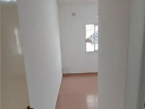Departamento en Alquiler en Villa Centenario, $ 230.000