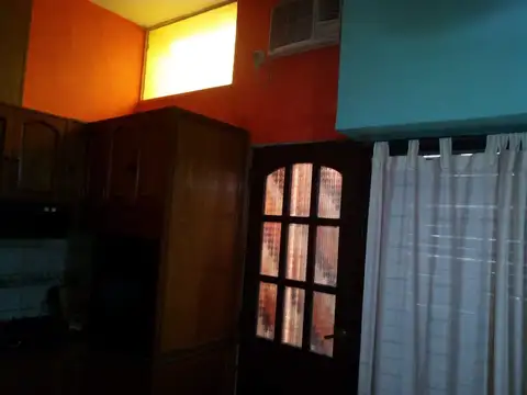 Hipólito Yrigoyen 1100