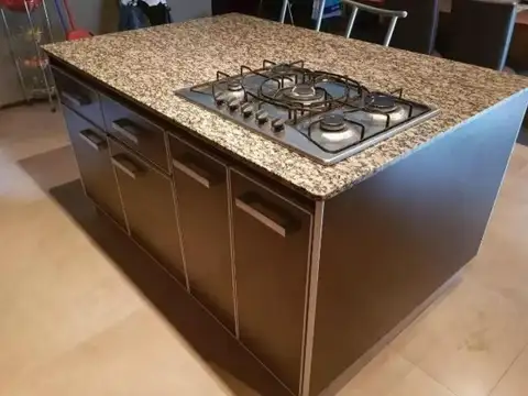 Venta de Casa 6 AMBIENTES, Moron