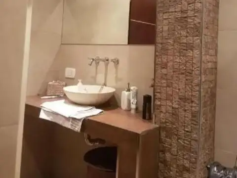 Venta de Casa 6 AMBIENTES, Moron