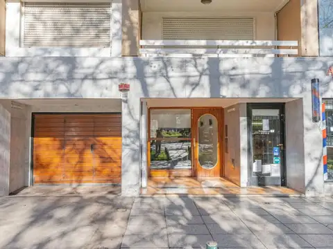 Venta Depto 2 amb con  patio y cochera La perla