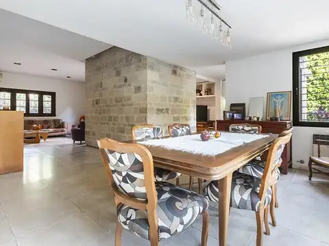 Casa 4 ambientes con 4 baños