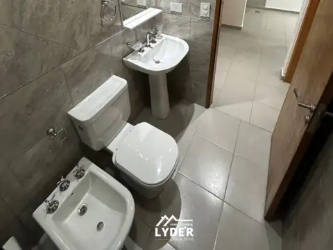 Departamento en Alquiler con 1 cocheras