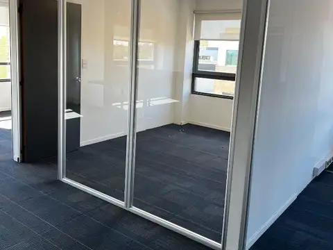 Oficina en Venta en Pilar, USD 280.000