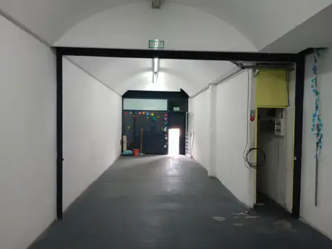 Local en Alquiler en Pompeya, $ 1.700.000