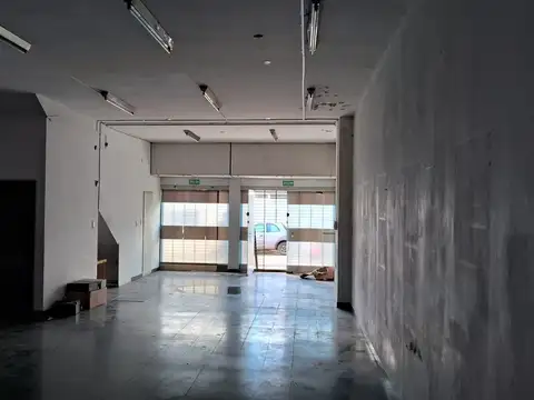 Local en Venta 40 años