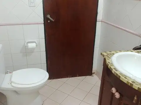 VENTA - CHALET DE 5 AMBIENTES - ITUZAINGO NORTE