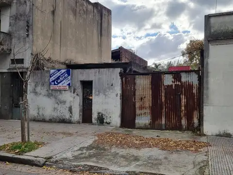 LOTE DE 8.63 X 40,62  EN ZONIFICACION USAB 1