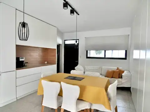 Depto Tipo Casa en Venta de 3 ambientes