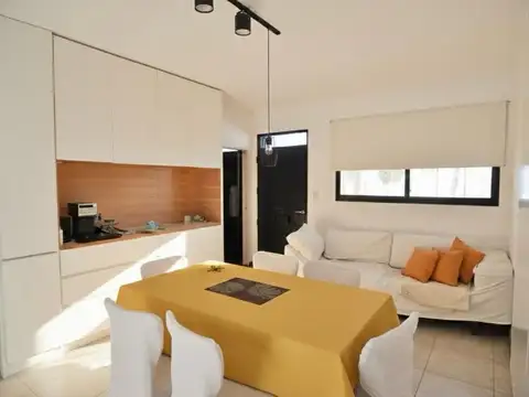 Depto Tipo Casa en Venta en Parque Chacabuco, USD 199.000