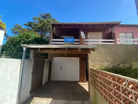 Chalet al fondo de 3 ambientes A METROS DEL MAR  