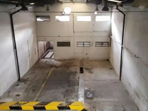 Galpon en Venta 30  mts Fondo