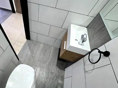 Depto Tipo Casa en Venta en Versalles, USD 185.000