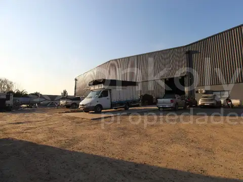 Galpon en Venta 46  mts Fondo
