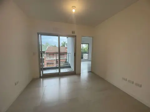 Departamento en Alquiler en Caseros, $ 670.000